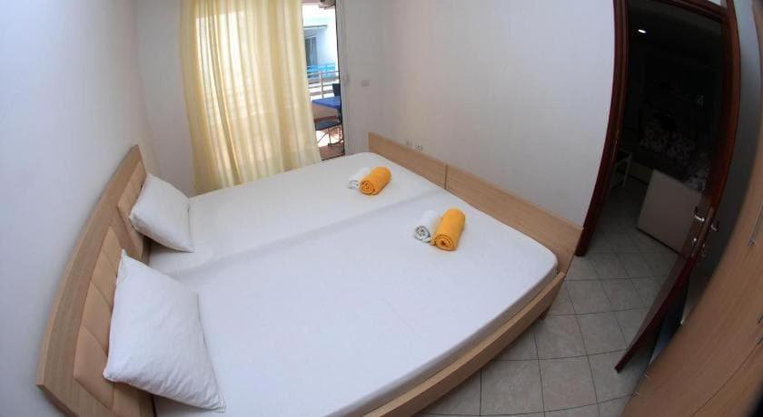 Sea View Apartments Saranda Exteriör bild